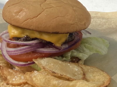 award-winning-burger-local-favorite-the-chattaway-st-petersburg-fl